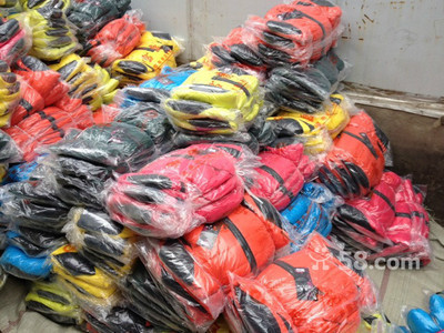 北京豐臺大紅門外貿服裝批發市場 棉服清倉15元起，搶購正當時