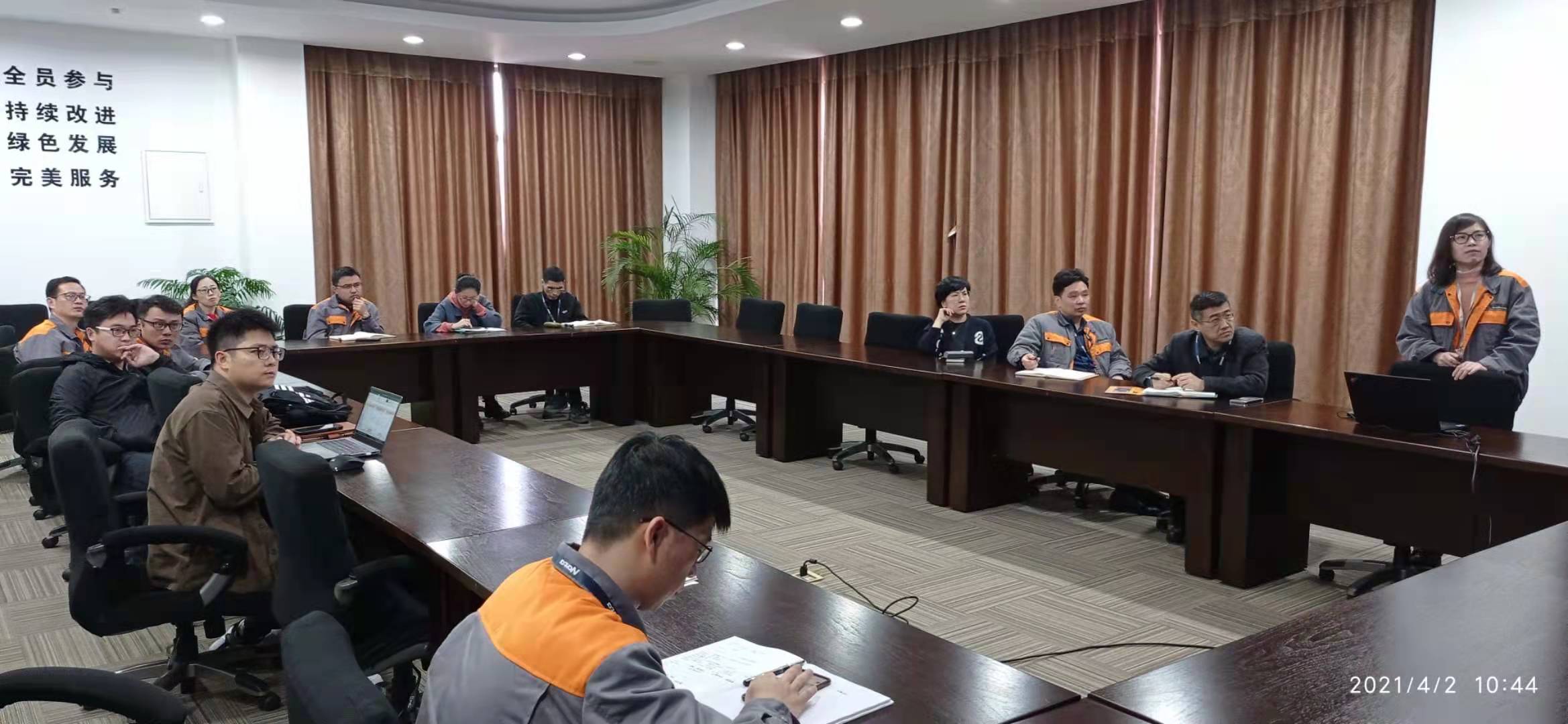 團(tuán)隊緊合作，季末收碩果 ——蘇州工廠召開項目季度總結(jié)會(圖1)