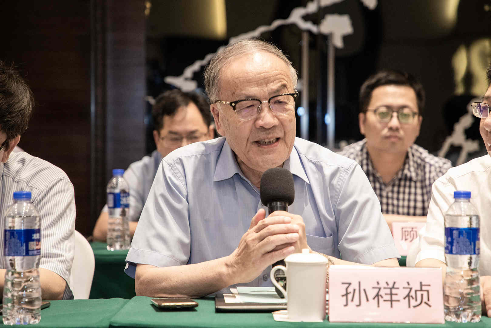 光刻膠項(xiàng)目驗(yàn)收會(huì)照片(圖3)