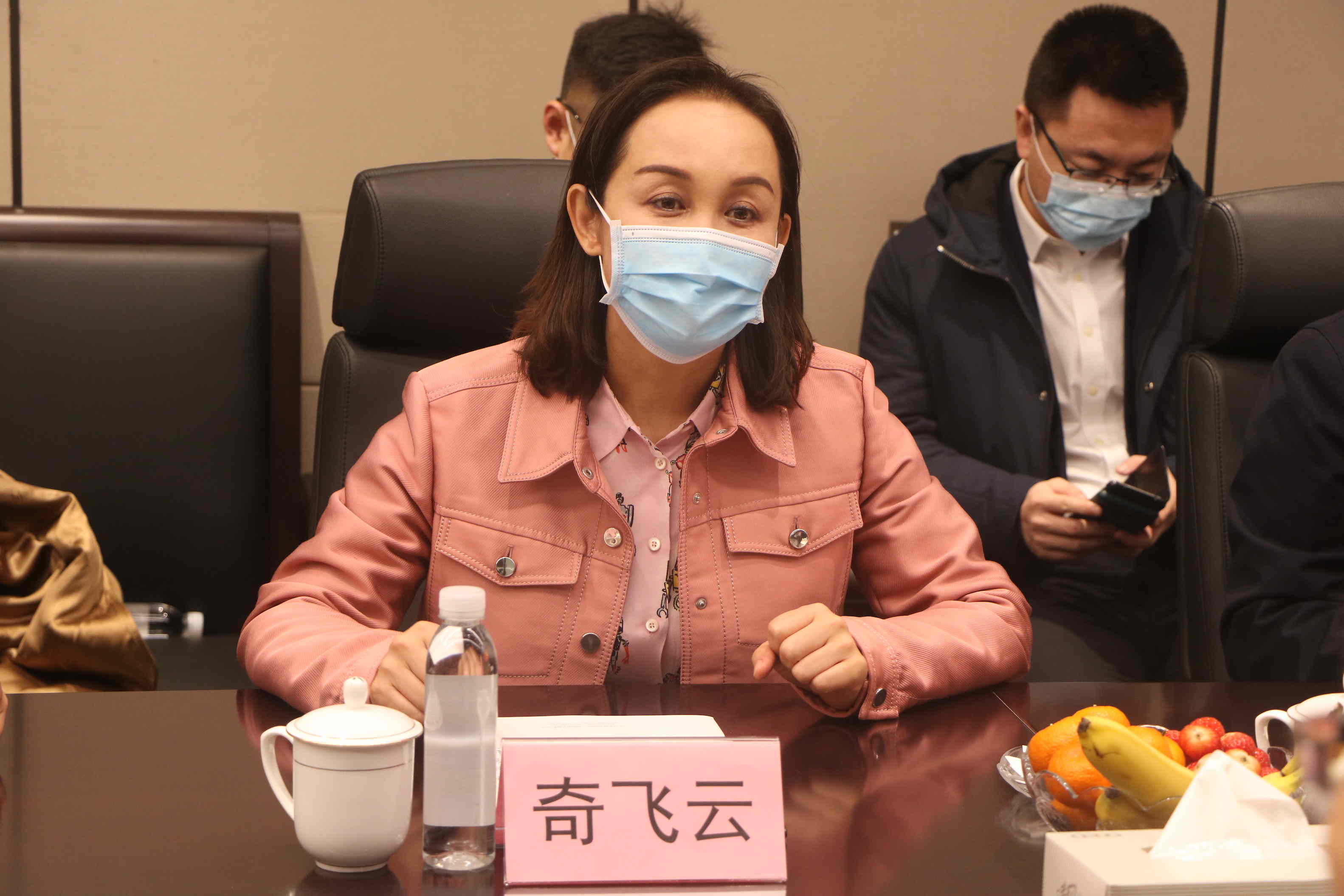  內(nèi)蒙古烏蘭察布市委副書記、市長(zhǎng)奇飛云調(diào)研南大光電(圖3)